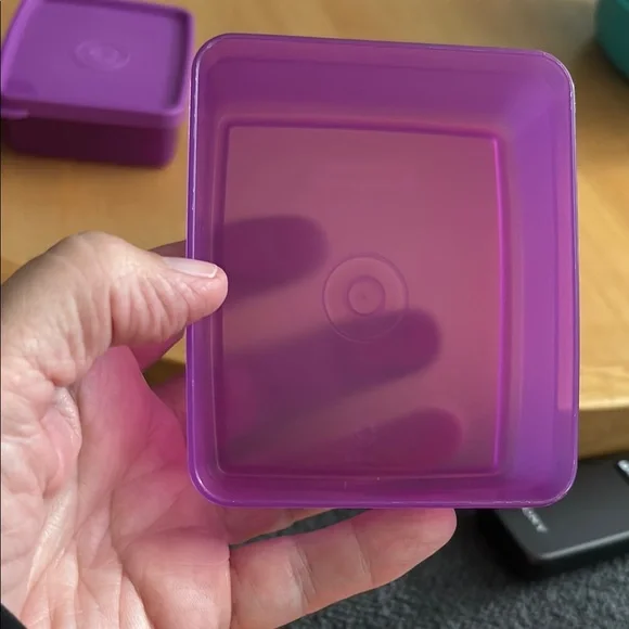 Tupperware Purple containers set of 4 - Picture 2 of 4